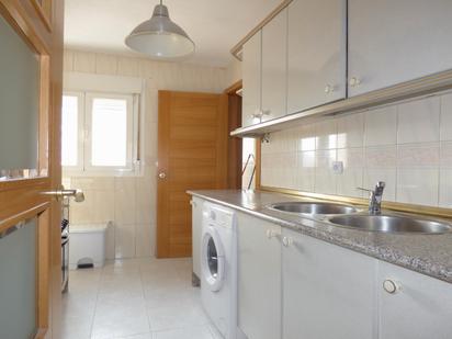 Kitchen of Flat for sale in  Madrid Capital  with Heating, Furnished and Washing machine