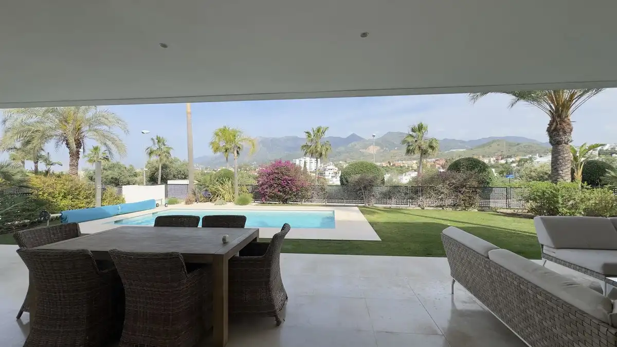 Chalet con piscina en venta en golf rio real, imagen 13