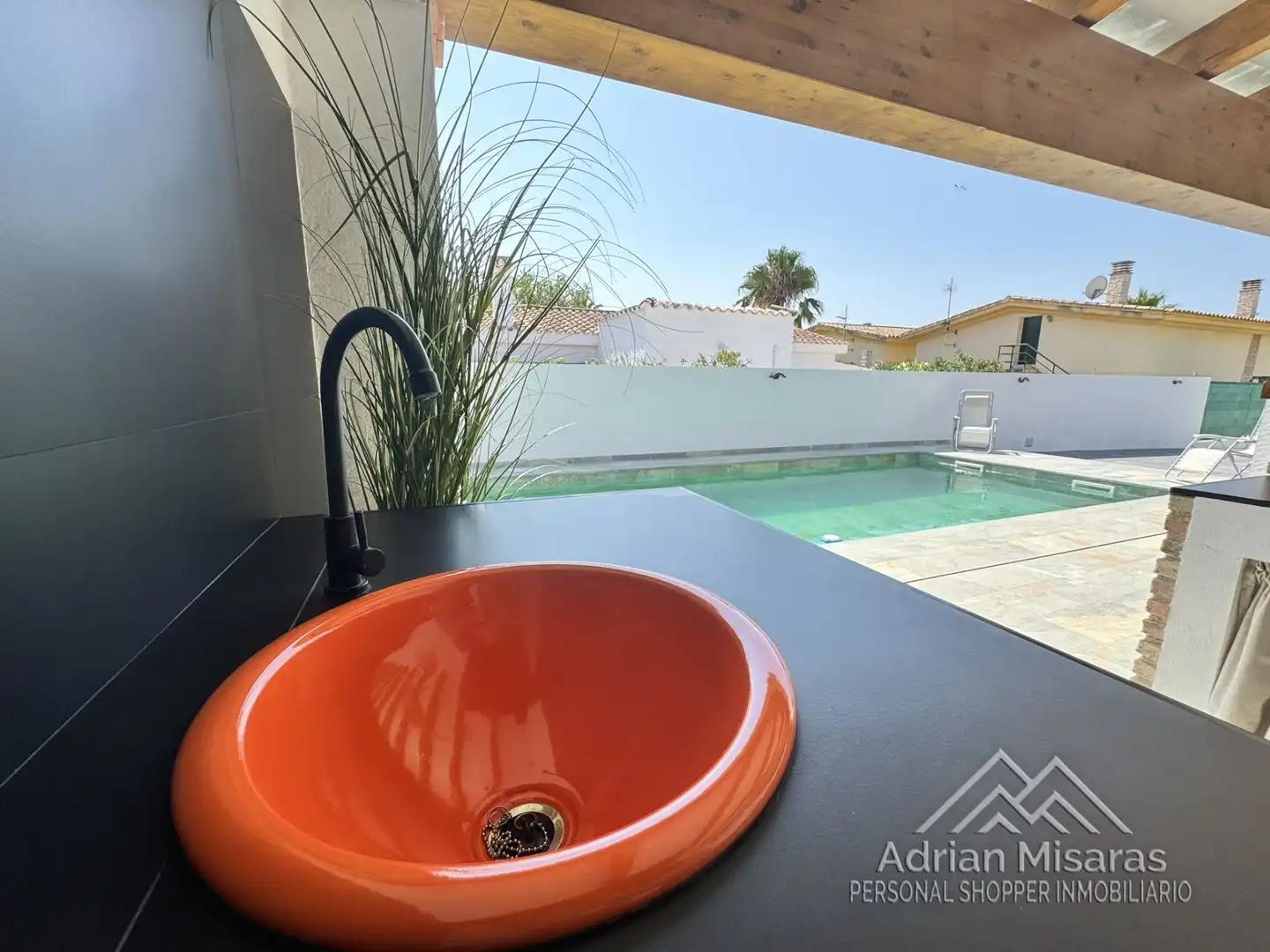 Swimming pool of Houses for sale in Deltebre  with Air Conditioner, Heating and Storage room