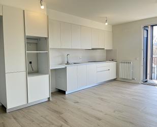 Cuina de Pis en venda en Olot amb Calefacció i Balcó