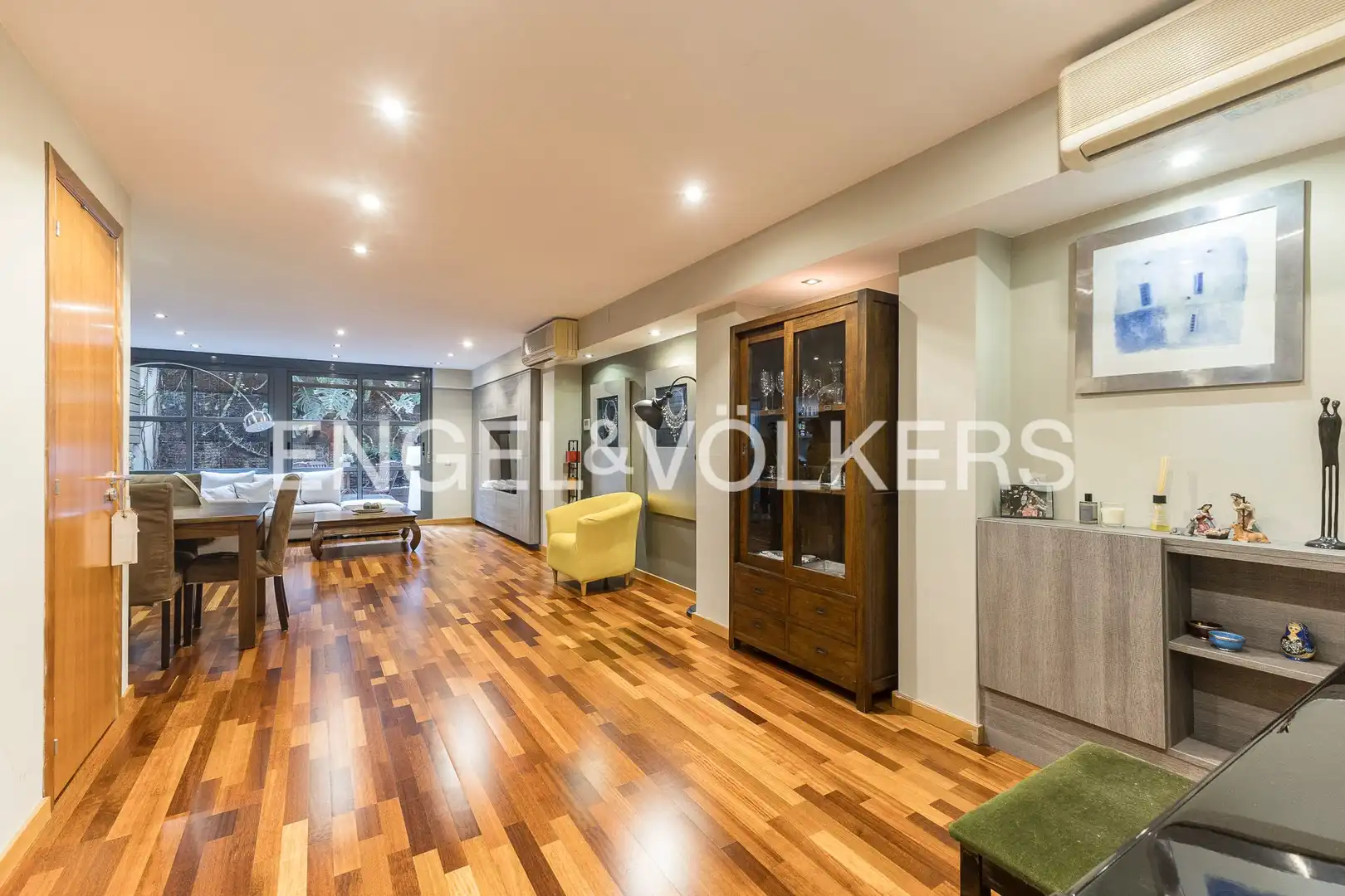 Duplexes for sale in Barcelona  with Heating, Parquet flooring and Furnished