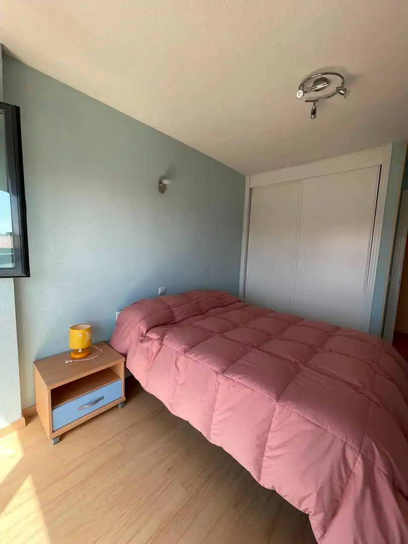 Schlafzimmer von Dachboden zur Miete in El Molar (Madrid) mit Heizung, Terrasse und Balkon