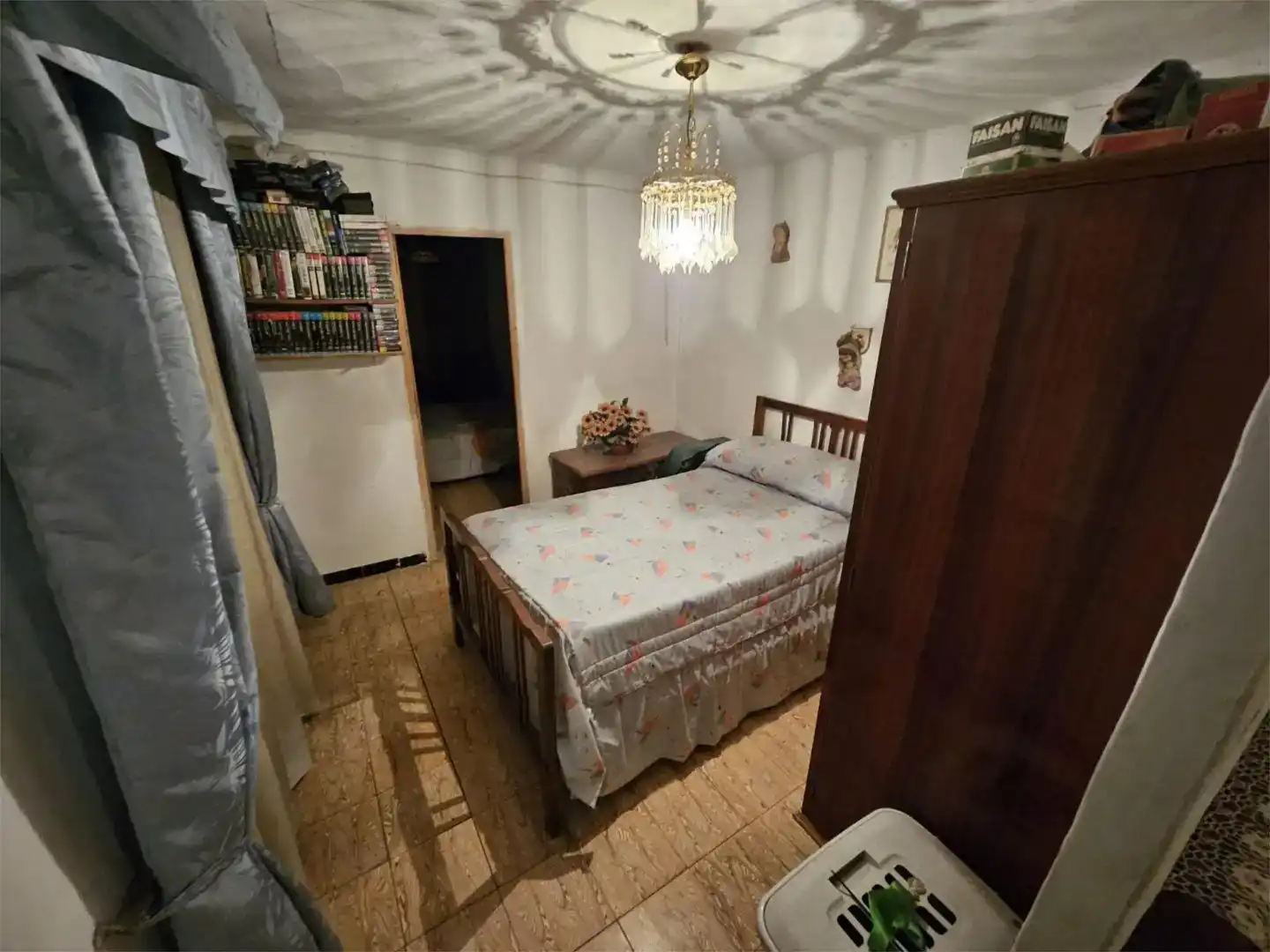 Dormitori de Casa adosada en venda en Cañete de las Torres amb Balcó
