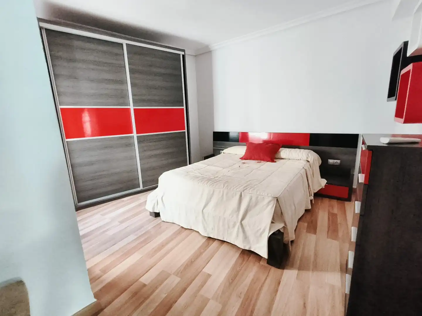 Bedroom of Flat for sale in Córdoba  with Air Conditioner