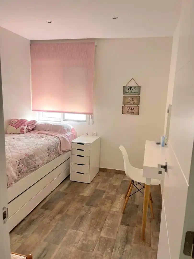 Habitación de Casa o chalet en venta en Llombai con Aire acondicionado, Calefacción y Terraza