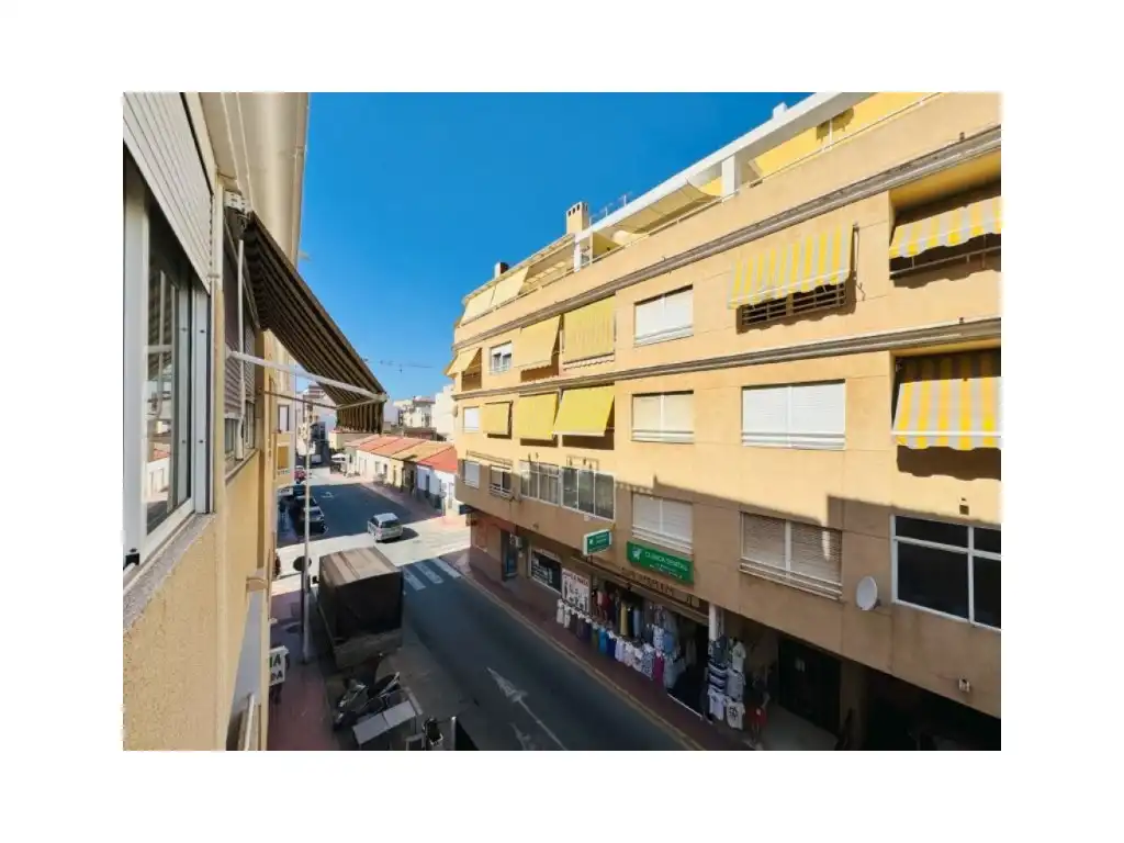 Vista exterior de Apartament en venda en Torrevieja amb Moblat