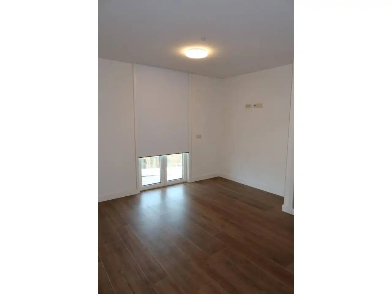 Schlafzimmer von Wohnung zur Miete in Valencia mit Klimaanlage, Parkett und Balkon