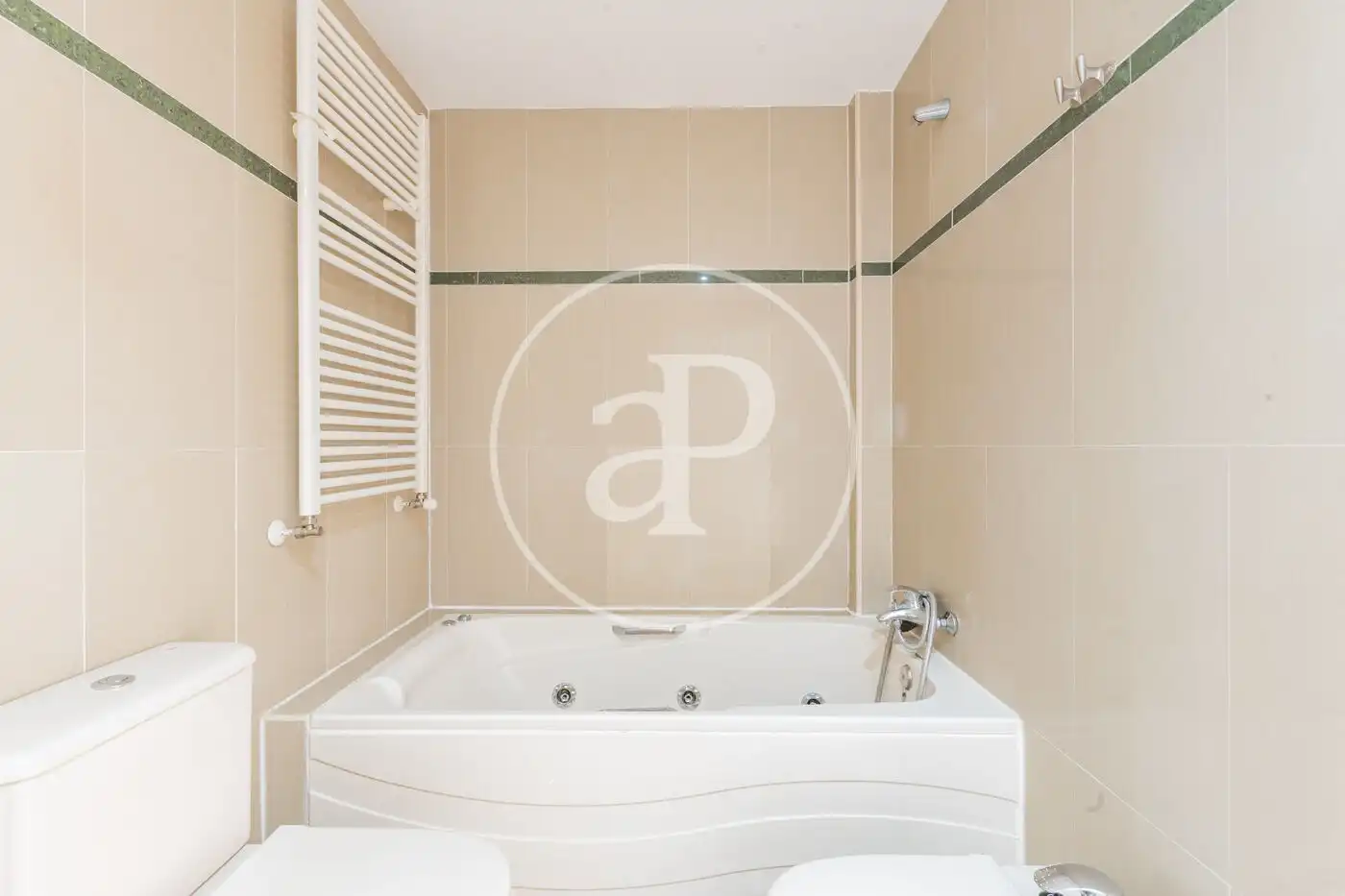Baño de Piso en venta en Fuencarral - El Pardo
