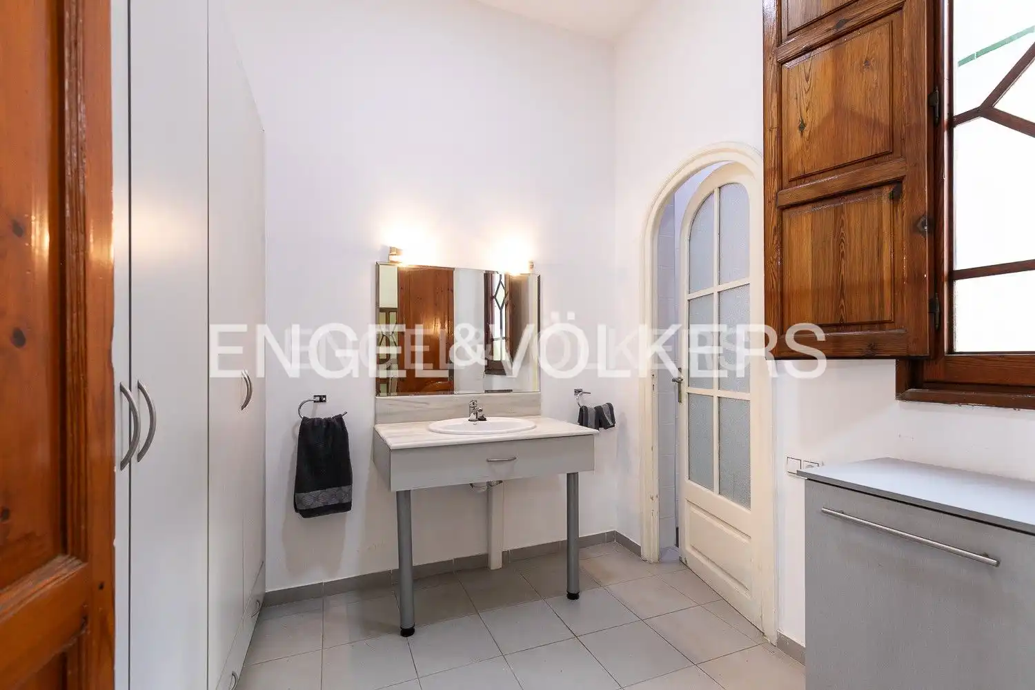 Badezimmer von Wohnung zum Verkauf in Valencia mit Klimaanlage, Heizung und Abstellraum