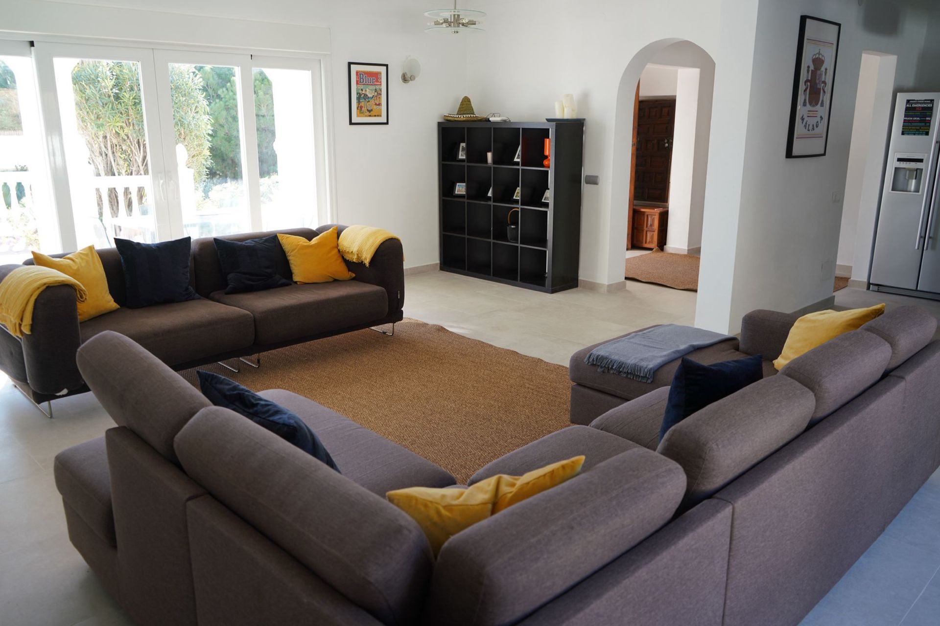 Sala d'estar de Casa o xalet en venda en Mijas amb Aire condicionat, Jardí privat i Terrassa