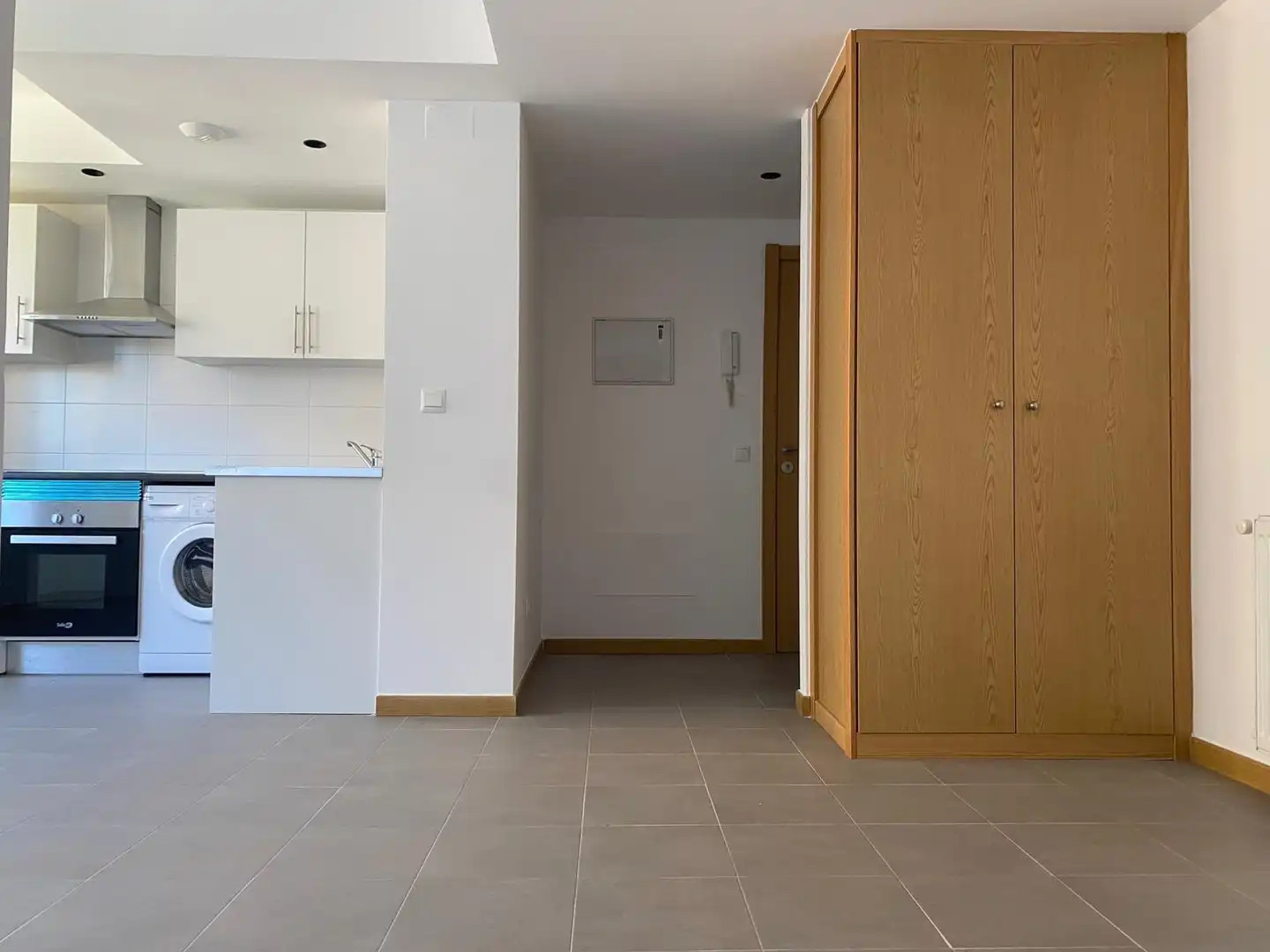 Flat for rent in Tres Cantos  with Heating, Storage room and Community pool