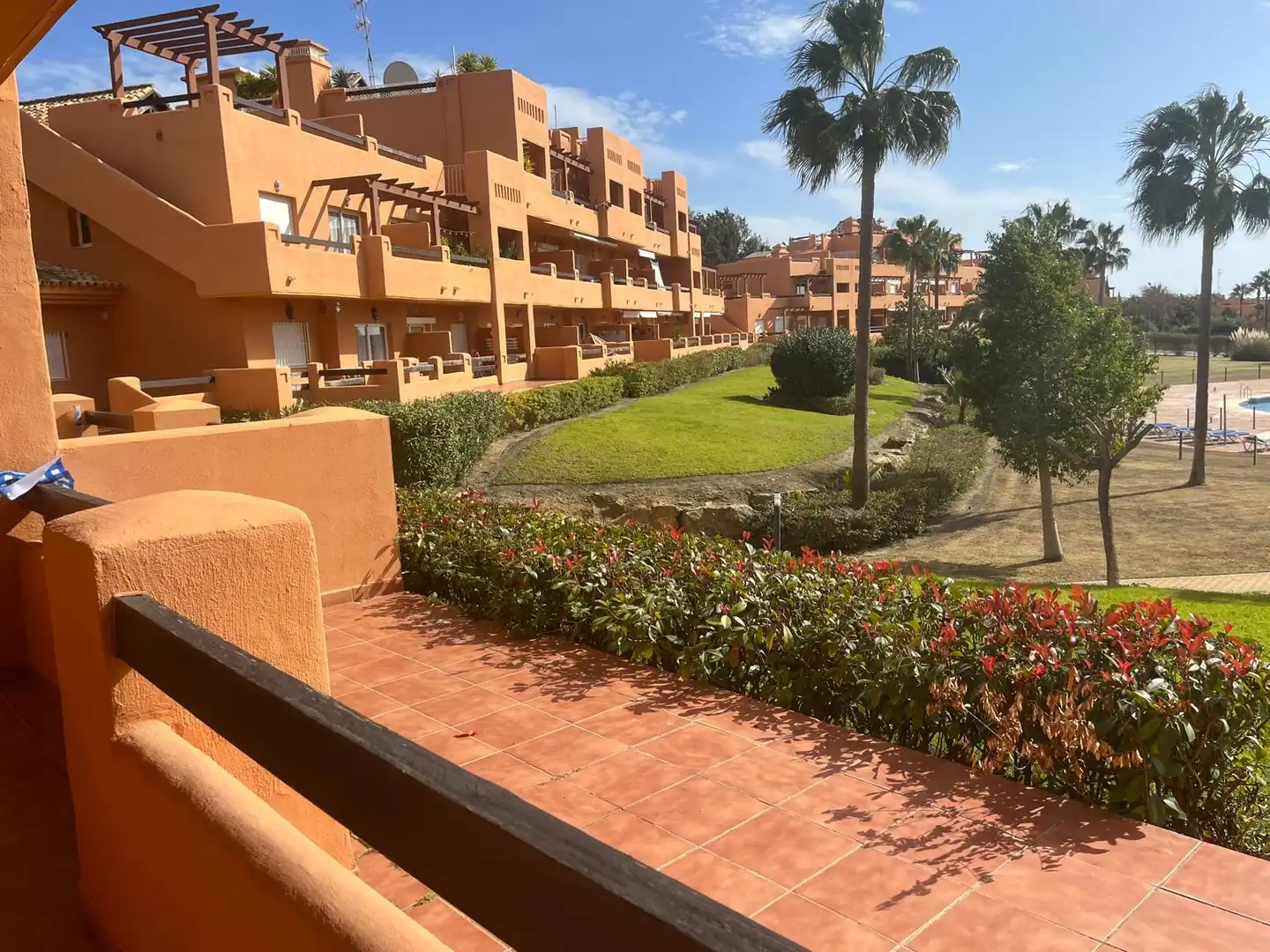 Vista exterior de Apartamento de alquiler en Casares con Aire acondicionado, Terraza y Amueblado