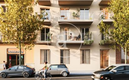 Exterior view of Flat for sale in  Barcelona Capital  with Air Conditioner and Balcony