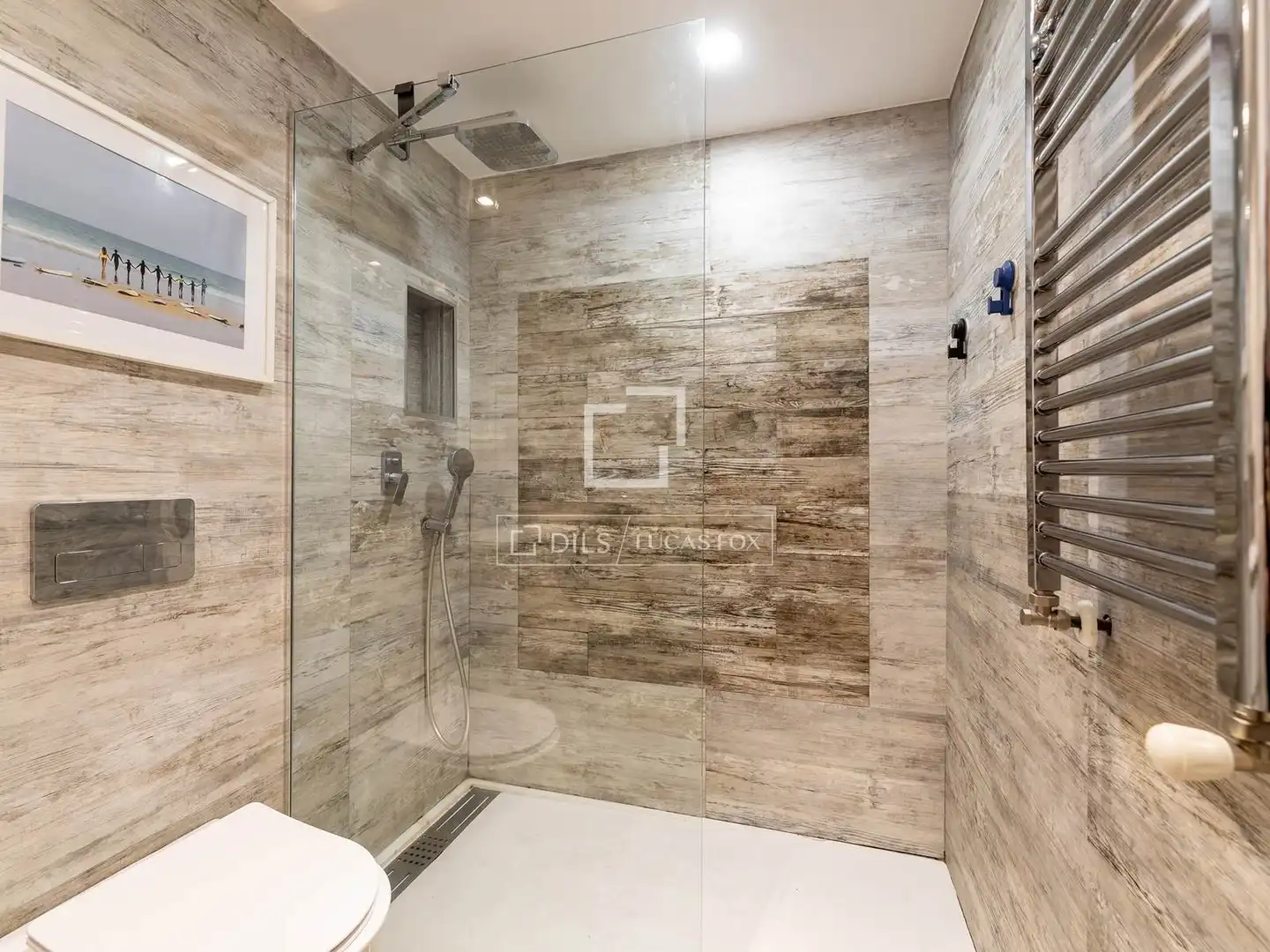 Bathroom of Flat for sale in Majadahonda  with Air Conditioner, Terrace and Swimming Pool