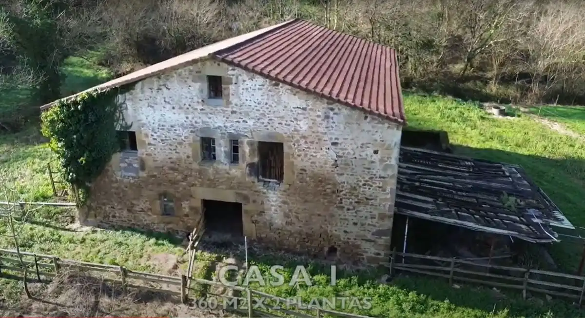 Außenansicht von Country house zum Verkauf in Santa María de Cayón