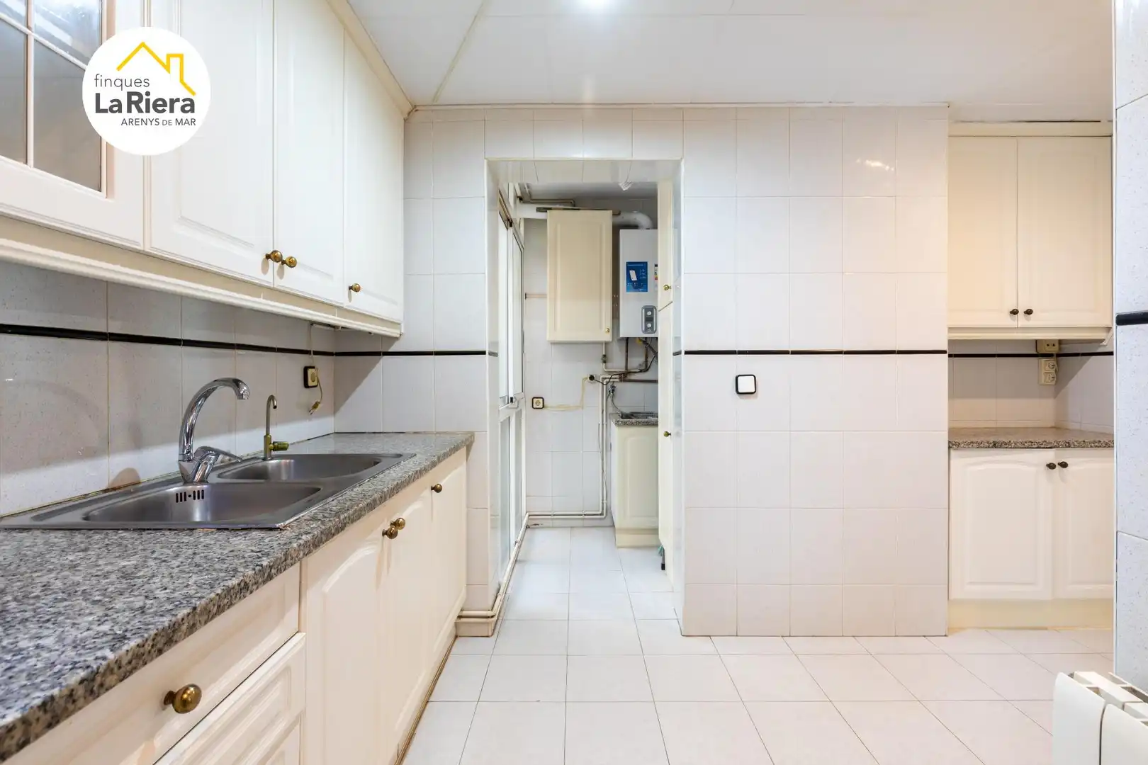 Cocina de Piso en venta en Arenys de Mar con Calefacción, Parquet y Balcón