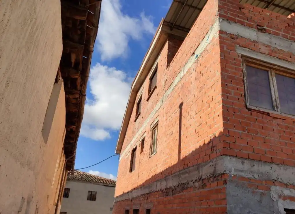Vista exterior de Edificio en venta en Escalona del Prado