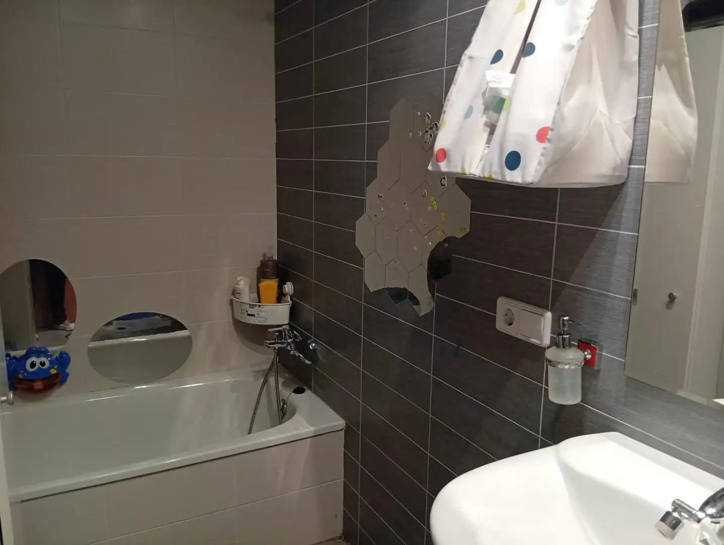 Bathroom of Flat for sale in La Pobla del Duc  with Air Conditioner, Furnished and Community pool
