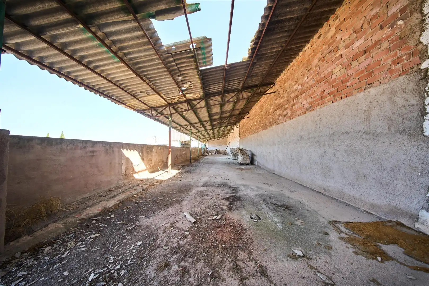 Exterior view of Industrial land for sale in La Carolina