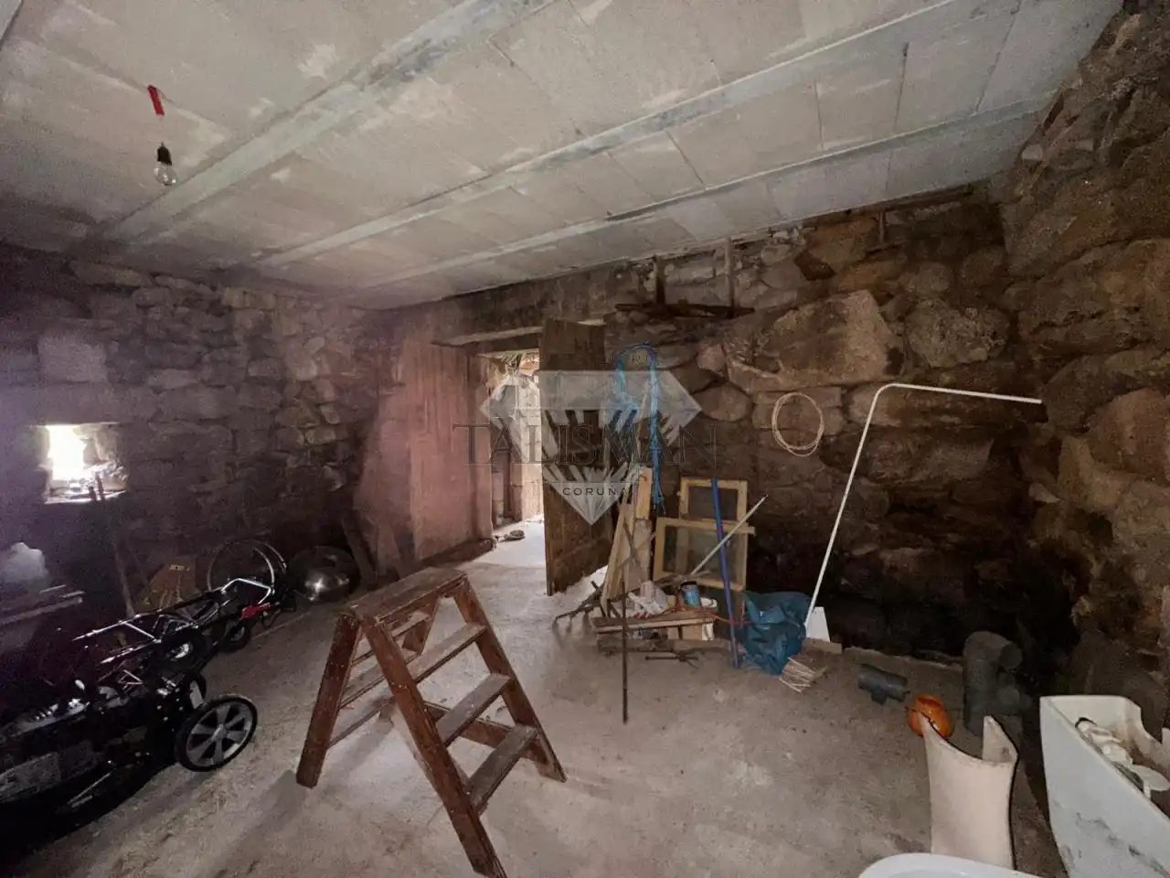 Casa o chalet en venta en A Lama   con Jardín privado, Trastero y Amueblado