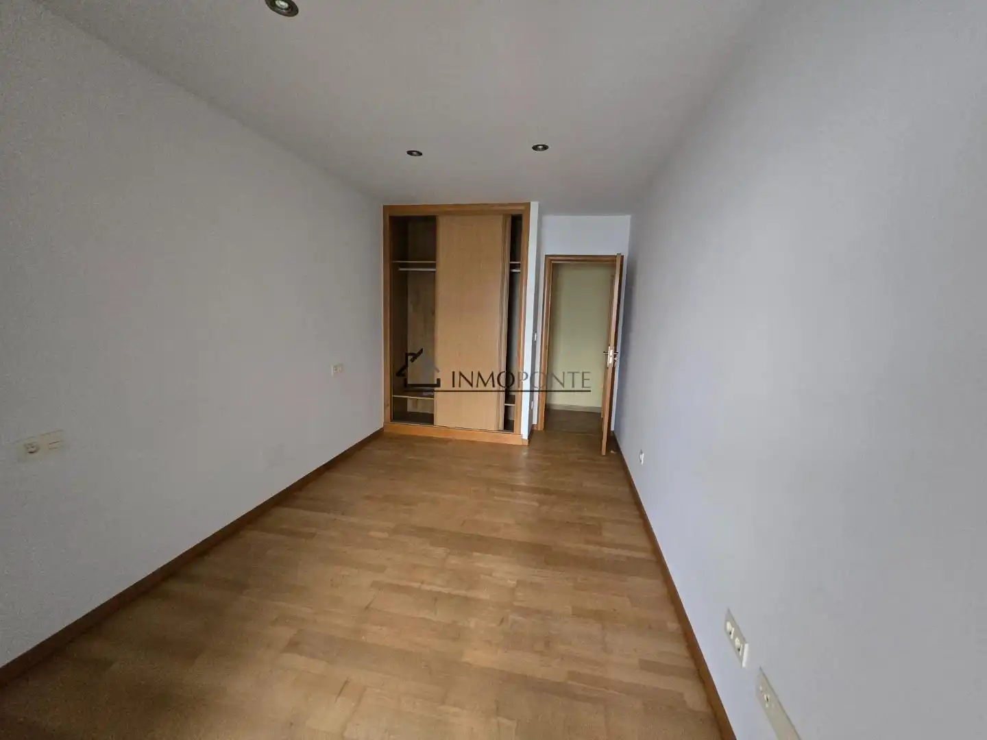 Piso en venta en Concepción Arenal , Marín