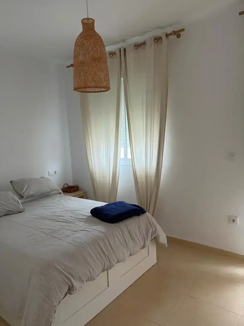 Dormitori de Casa adosada en venda en Lucena amb Aire condicionat i Balcó