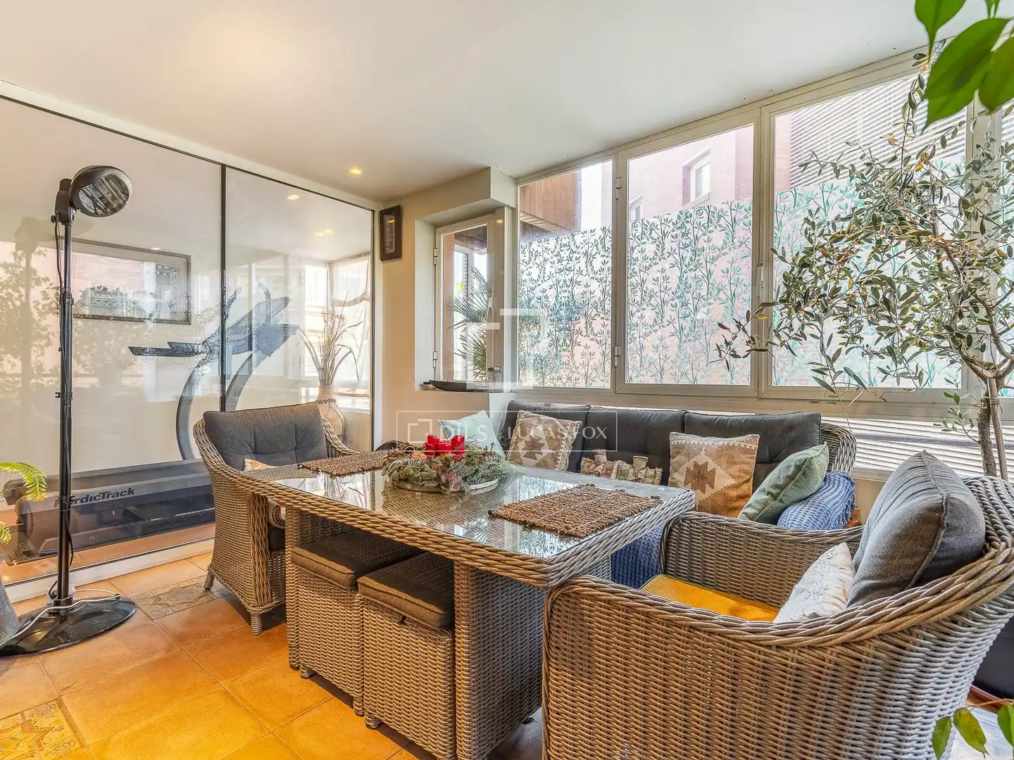 Wohnzimmer von Wohnung zum Verkauf in Barcelona mit Klimaanlage, Heizung und Terrasse