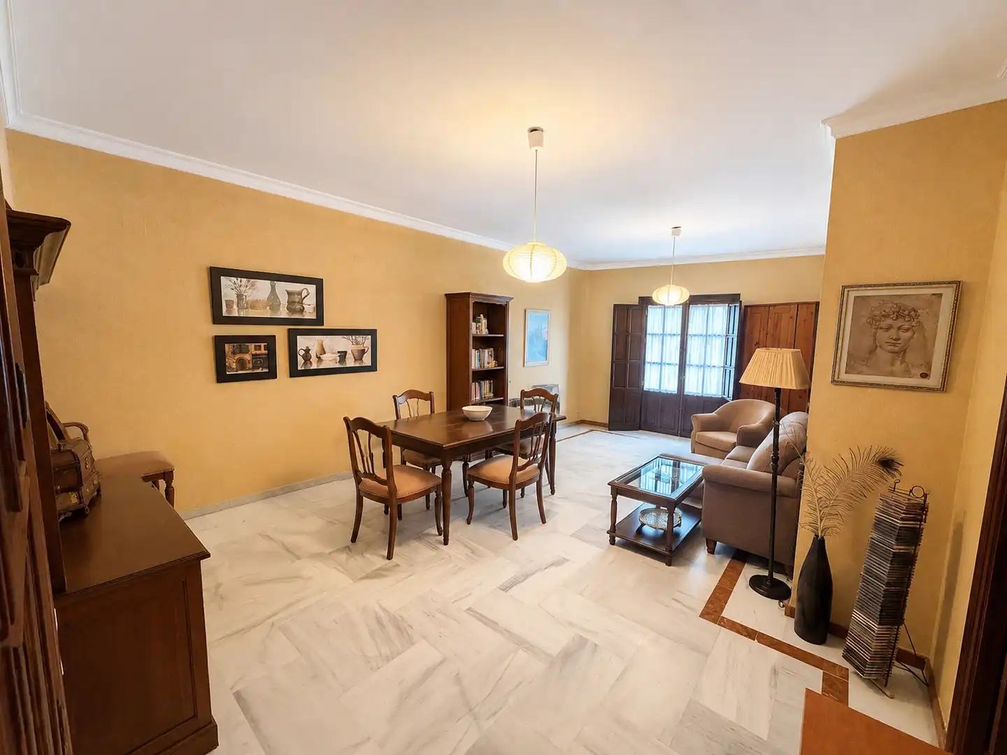 Sala de estar de Piso en venta en Sanlúcar la Mayor con Terraza, Balcón y Internet