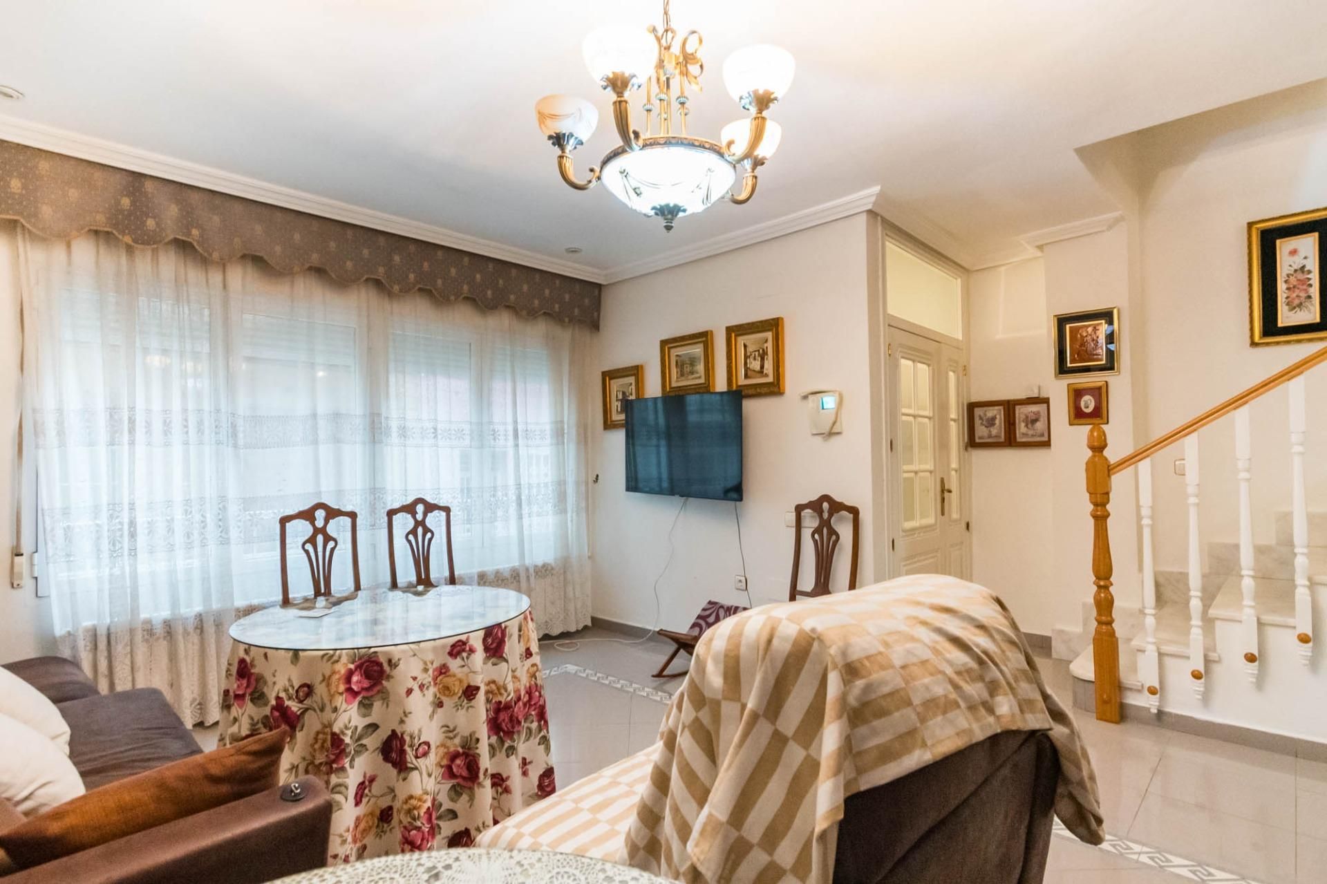 Sala d'estar de Casa o xalet en venda en Abarán amb Calefacció, Terrassa i Traster