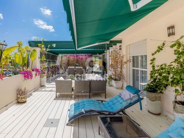 Mini appartamento con balcone in vendita a Nueva Andalucía