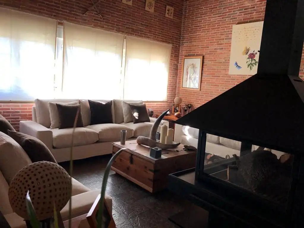 Sala de estar de Casa o chalet en venta en Villanueva de Perales con Aire acondicionado, Calefacción y Jardín privado