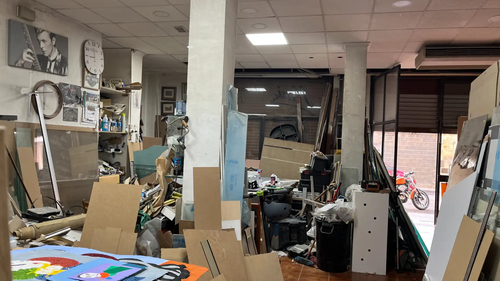 Commercial properties for sale in Valencia  with Air Conditioner