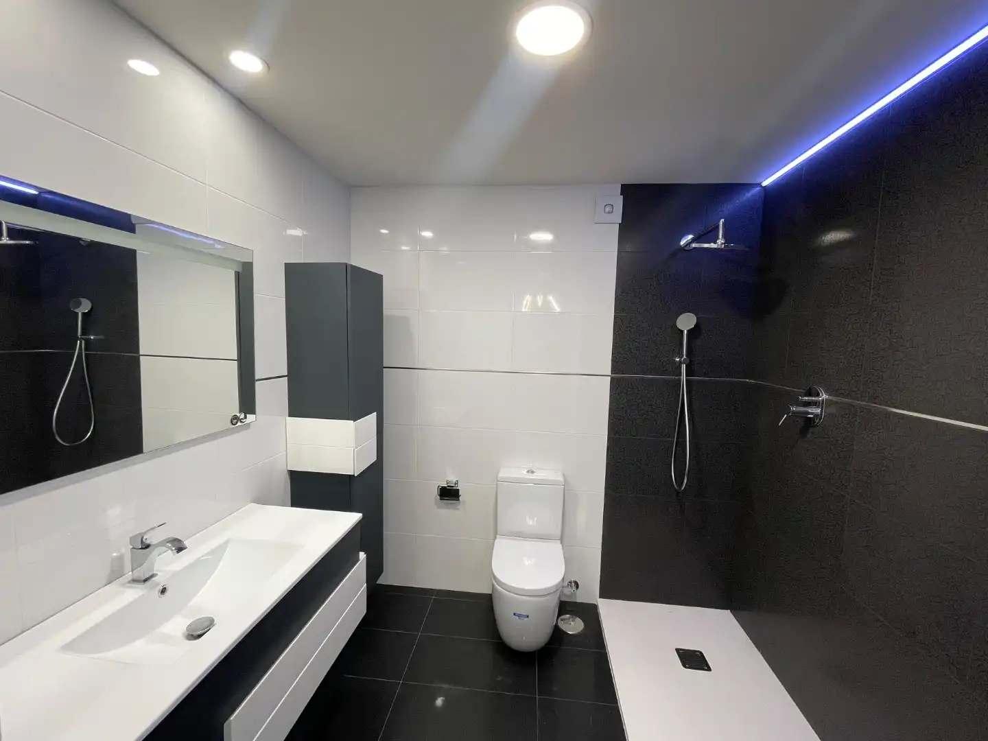 Bathroom of Detached homes for sale in Tanos