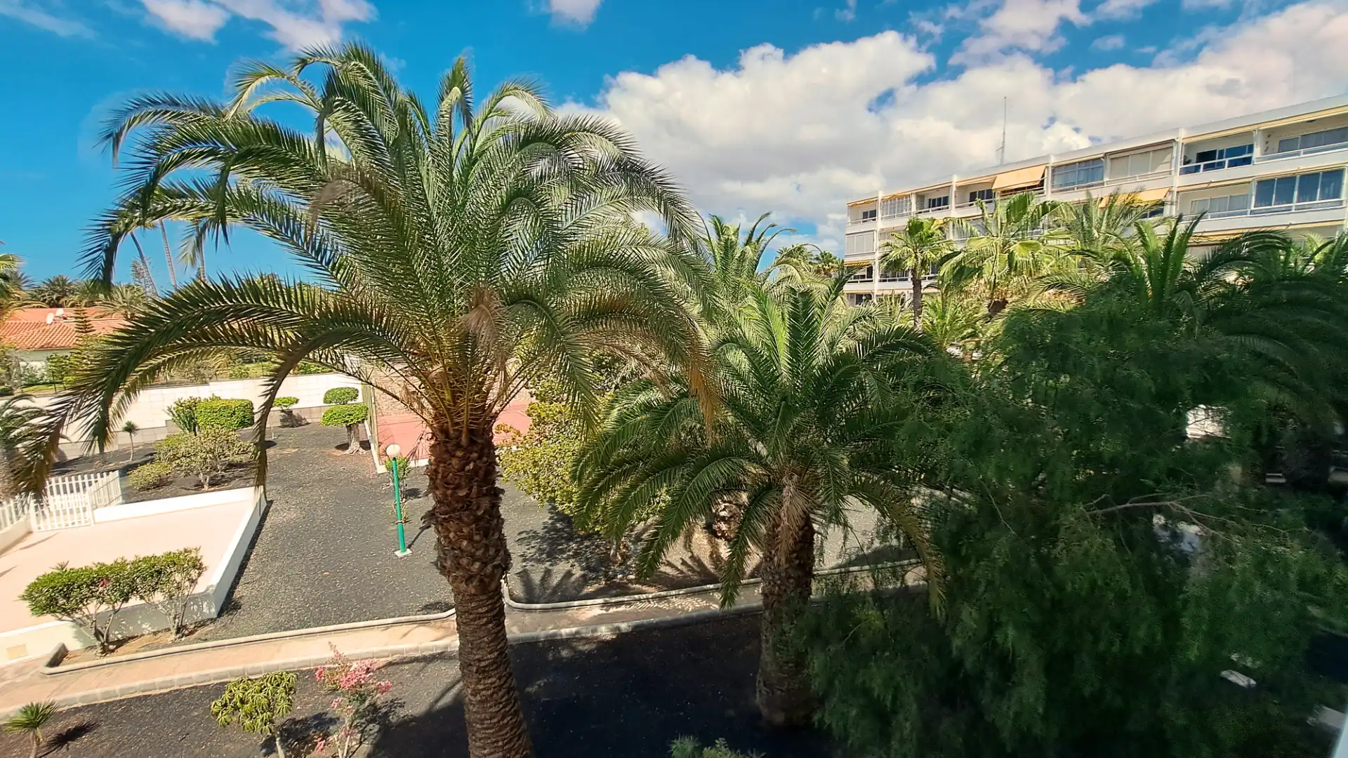 Vista exterior de Pis en venda en San Bartolomé de Tirajana amb Piscina comunitària
