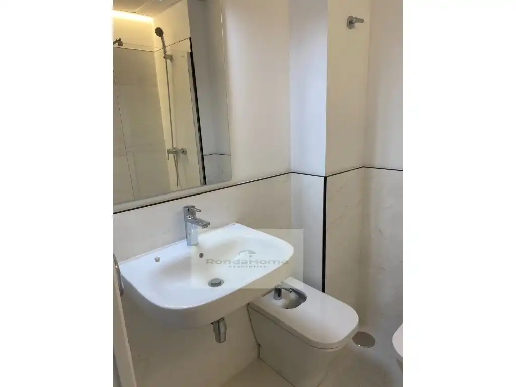 Bathroom of Flat for rent in Málaga  with Swimming Pool