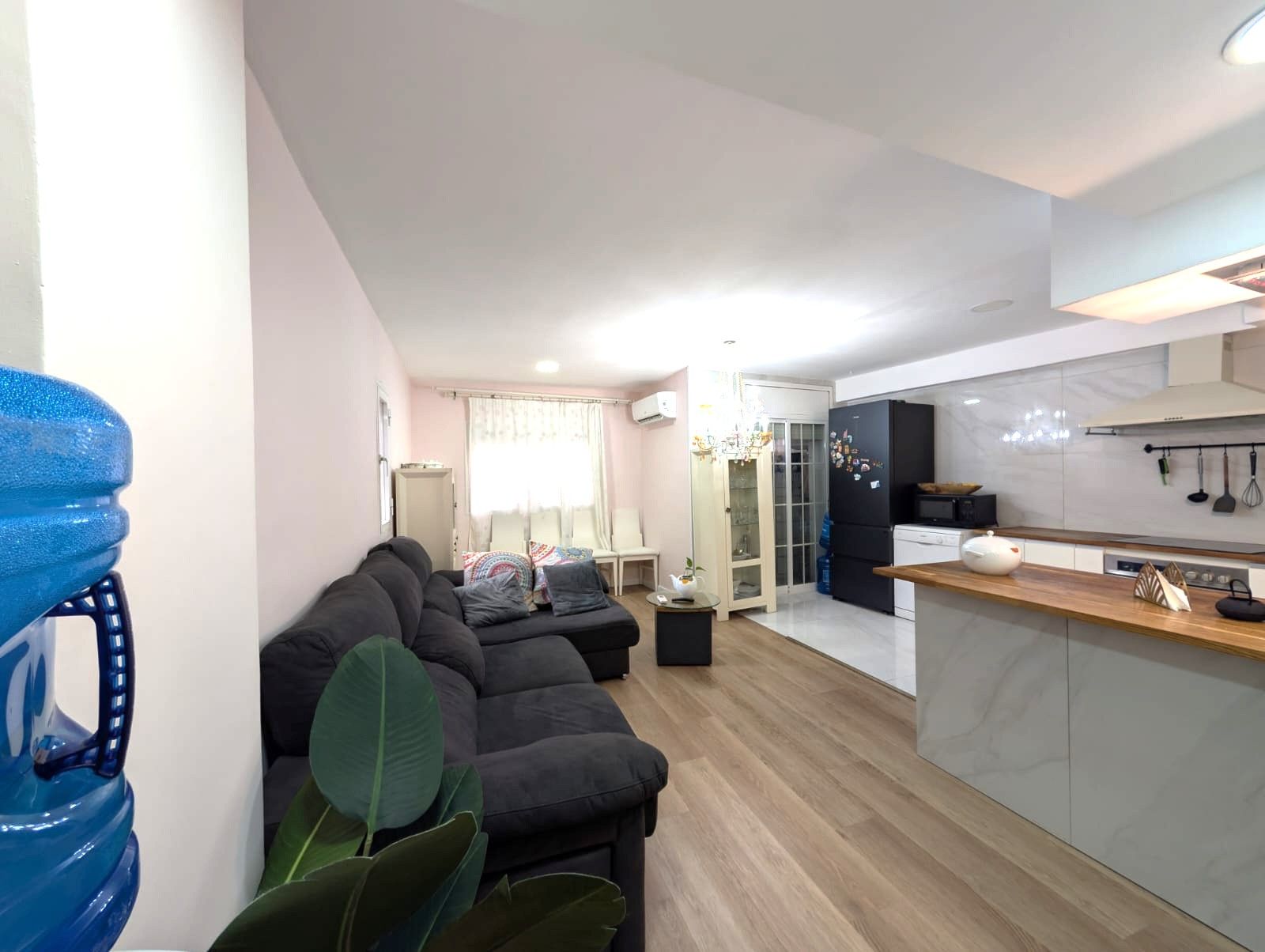 Living room of Flat for sale in Cornellà de Llobregat  with Balcony