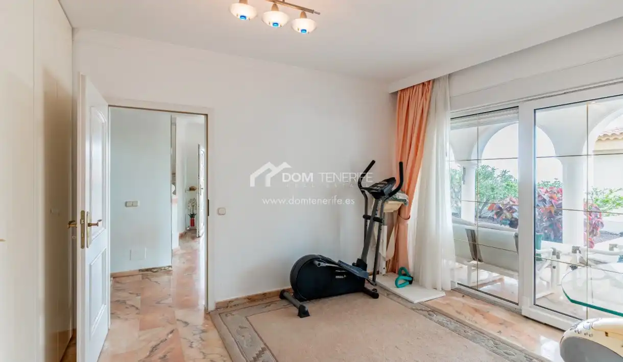 Casa o chalet en venta en Arona con Terraza, Piscina y Amueblado