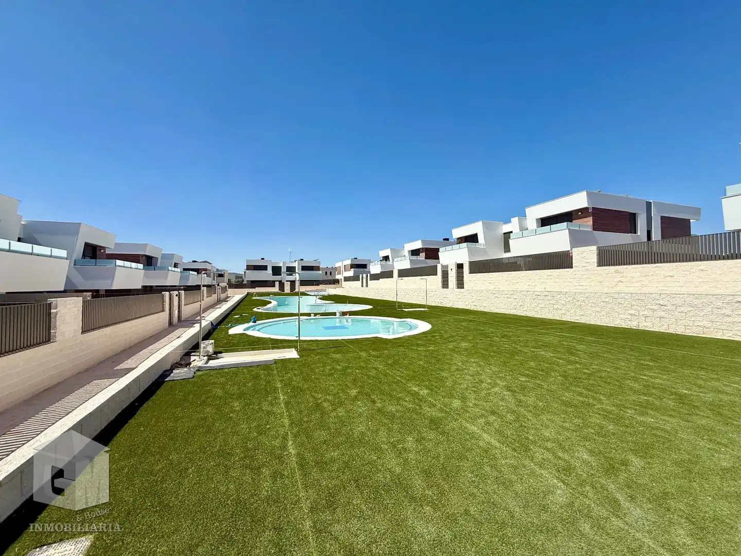 Jardí de Casa adosada en venda en Villaviciosa de Odón amb Calefacció, Jardí privat i Terrassa