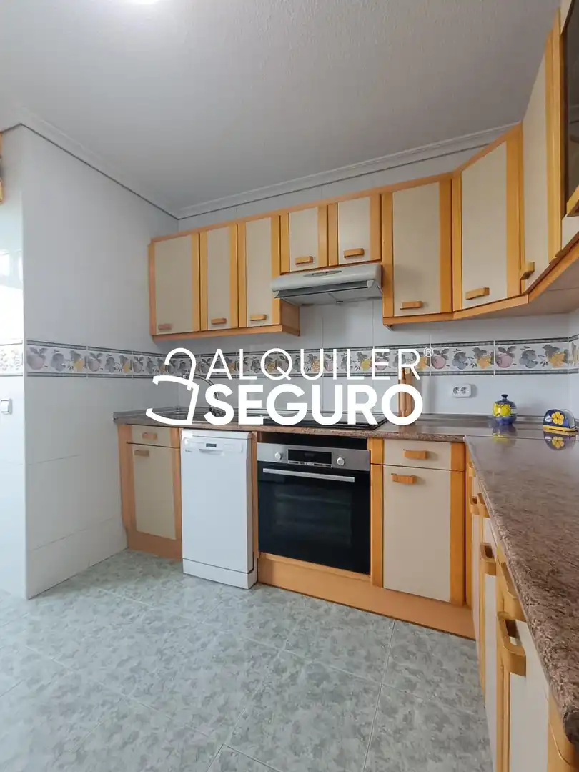 Kitchen of Flat for rent in Madrid  with Air Conditioner, Heating and Terrace