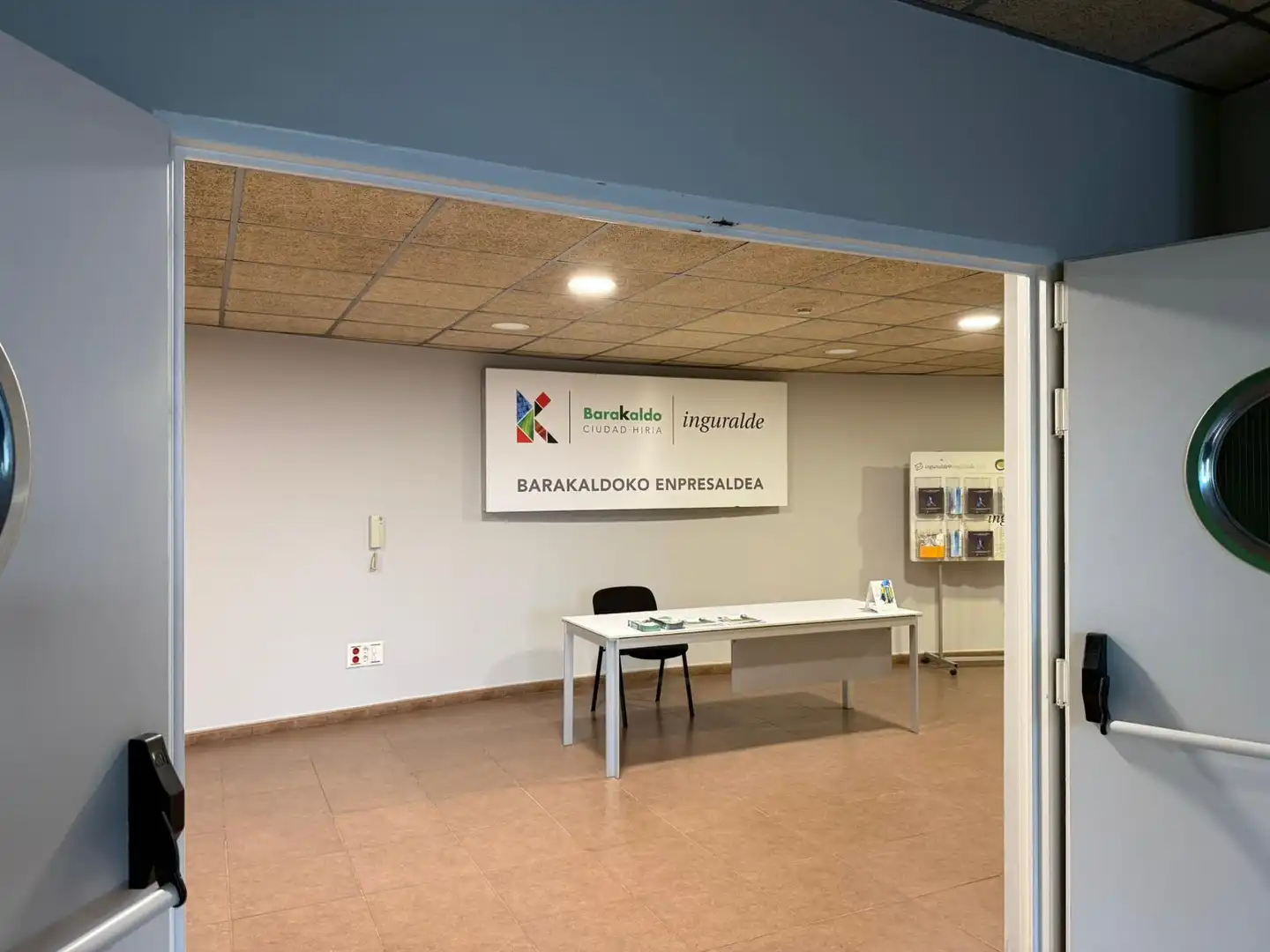 Büro mit Aufzug zum Verkauf in Ugartebeitia