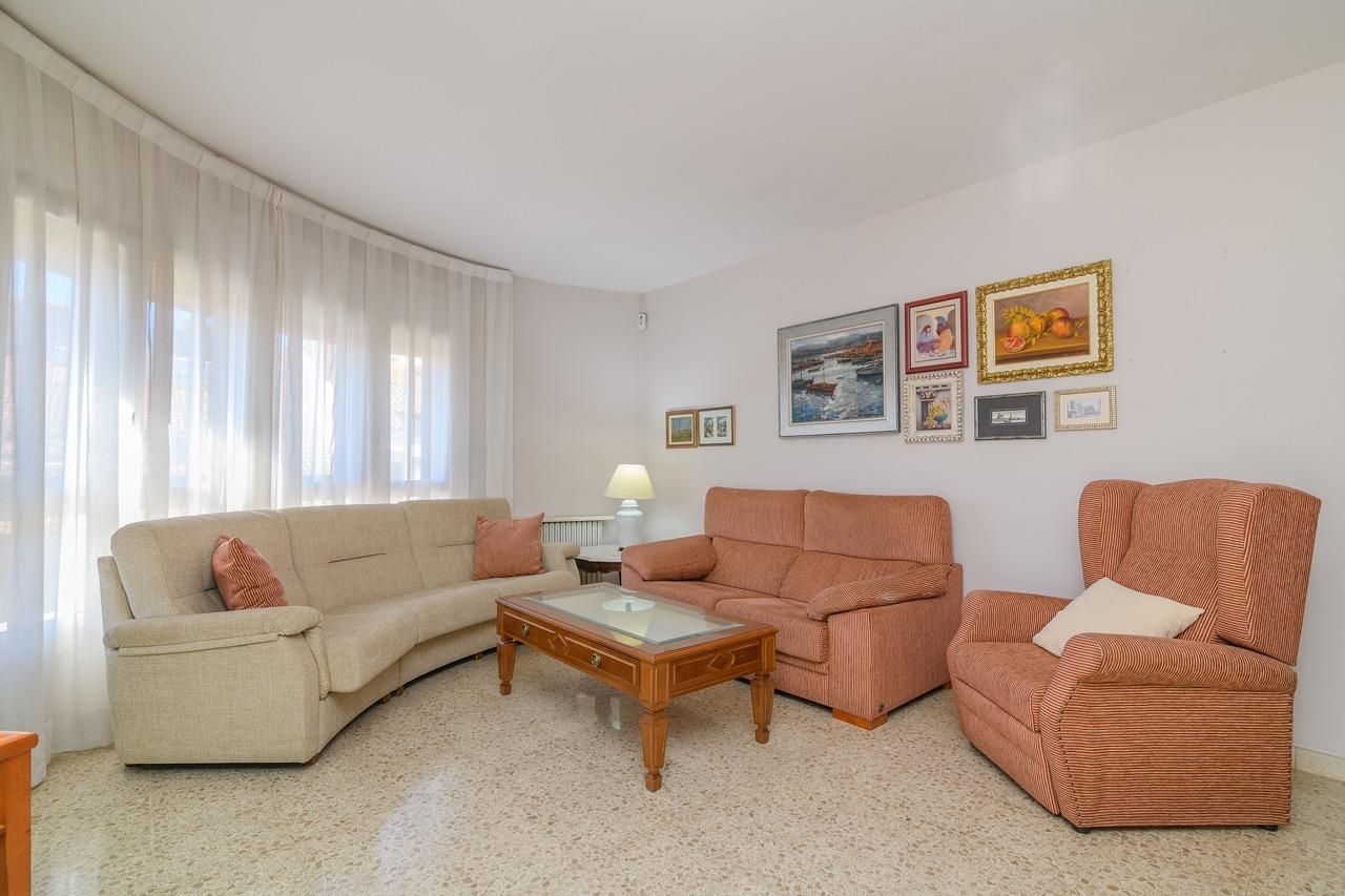 Living room of Flat for sale in Manresa  with Air Conditioner, Heating and Storage room