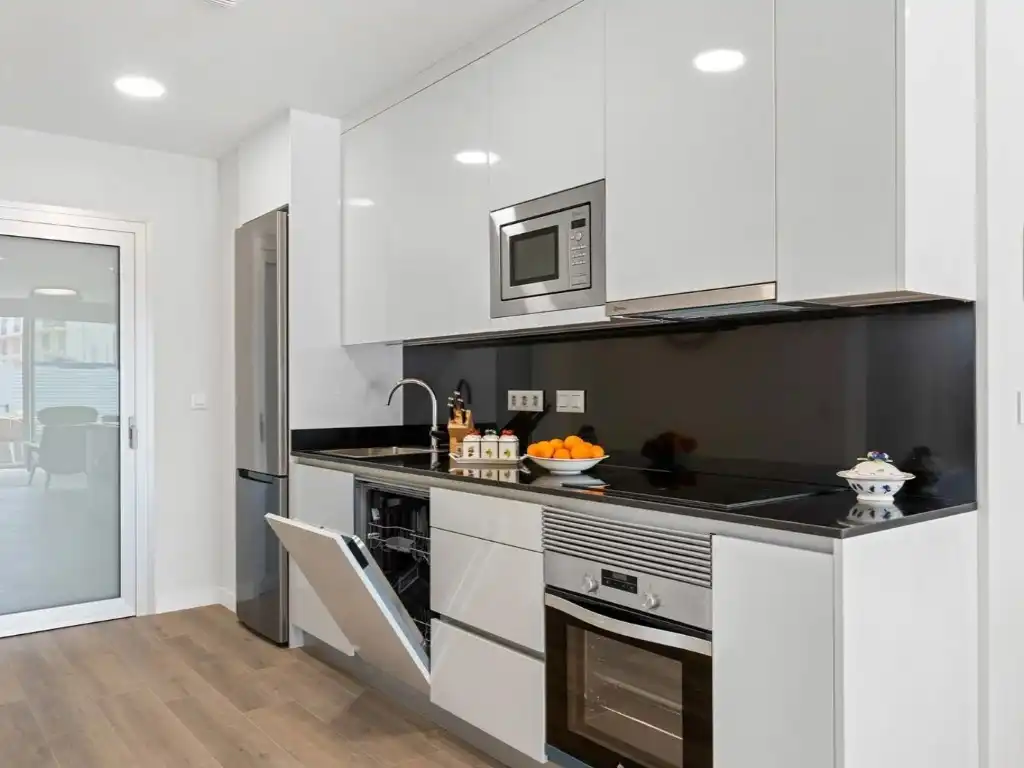 Cuina de Apartament en venda en Orihuela amb Aire condicionat, Terrassa i Moblat