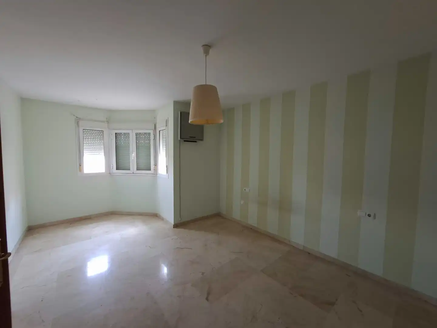 Reihenhaus mit Pool zum Verkauf in Calle Camilo José Cela, imagen 7
