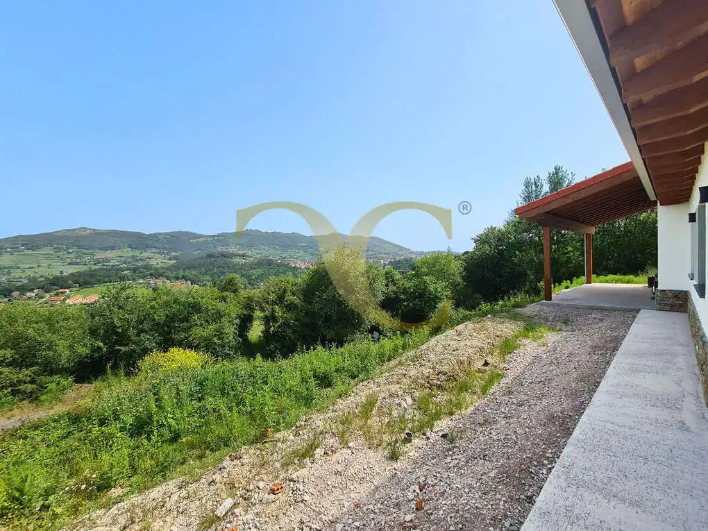 Houses for sale in Oviedo   with Air Conditioner, Heating and Private garden