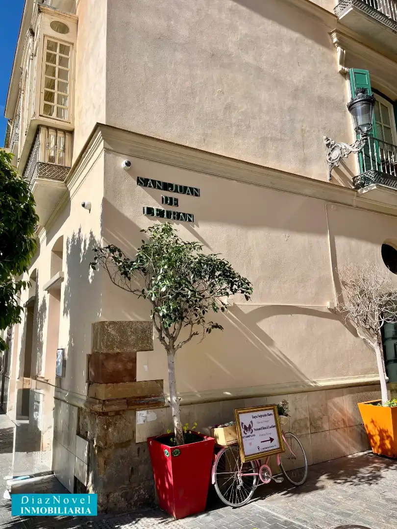 Vista exterior de Local en venta en Málaga con Aire acondicionado, Calefacción y Parquet