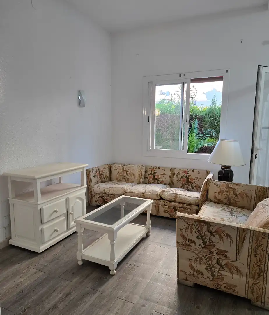 Wohnzimmer von Einfamilien-Reihenhaus zum Verkauf in Cambrils mit Privatgarten, Ofen und Gemeinschaftspool