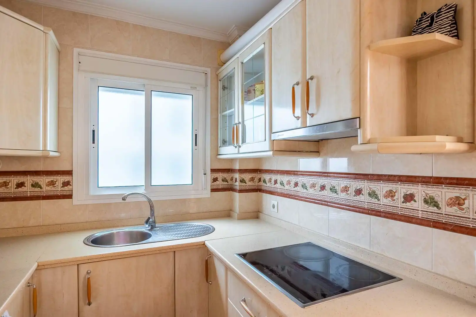 Flat with terrace for sale in Calle Joaquín Román Sánchez 3, imagen 13