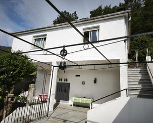 Vista exterior de Casa o xalet en venda en Crecente amb Jardí privat
