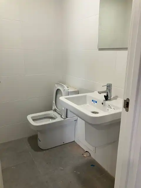 Business premises to rent in Calle de Barbastro, imagen 4
