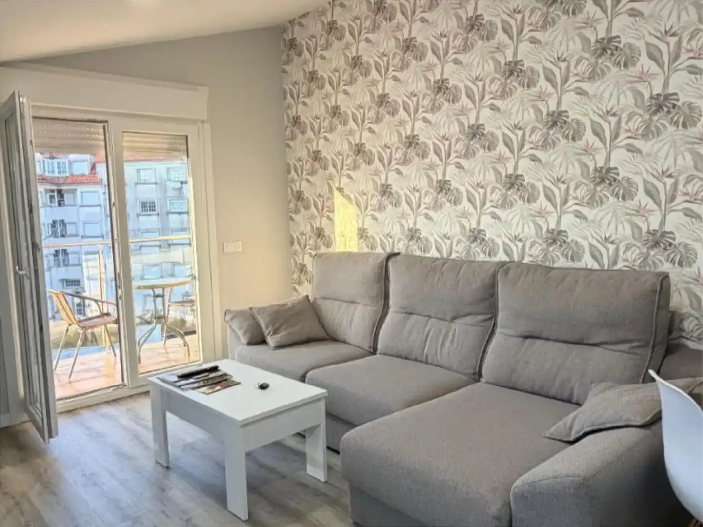 Wohnzimmer von Maisonette zur Miete in Sanxenxo mit Möbliert und Balkon